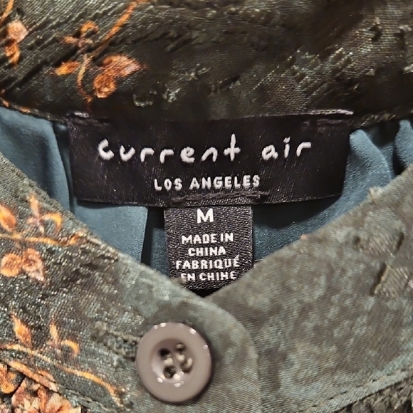 💕CURRENT AIR💕 Long Sleeve Blouse ~ Green With Floral Print Medium M NWT - Picture 5 of 8